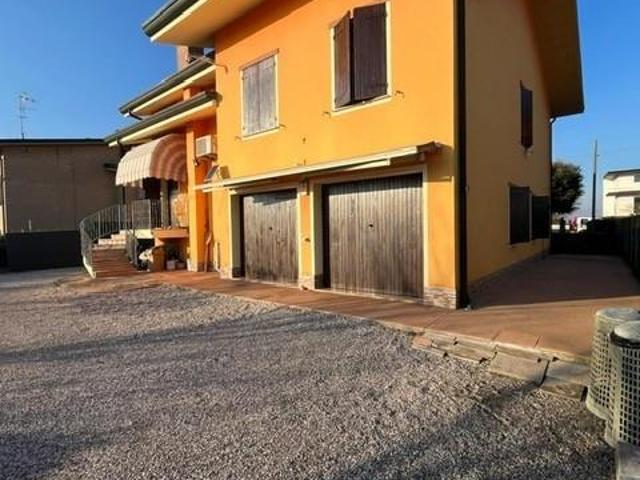 Casa in vendita a Unione Alto Ferrarese, Bondeno
