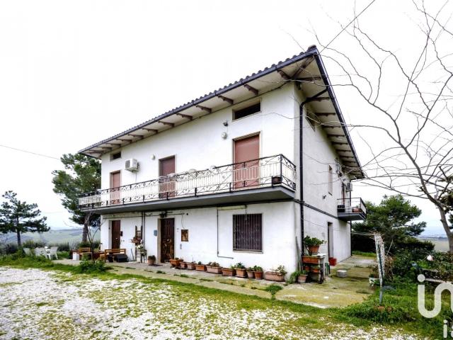 Casa in vendita a Bellante, Abruzzo