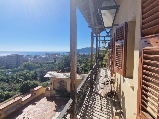 Casa in vendita a La Rocca, Albisola Capo