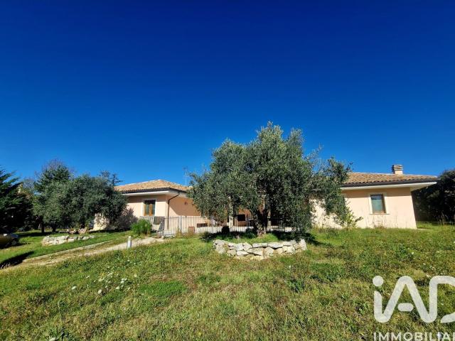 Casa in vendita a Unione dei Comuni della Val Vibrata, Civitella Del Tronto