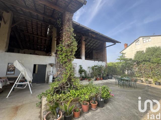 Casa in vendita a Corbetta, Lombardia