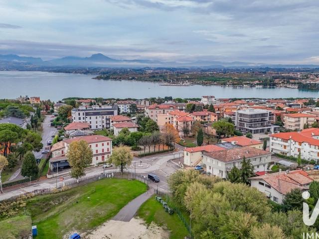 Casa in vendita a Peschiera Del Garda, Veneto