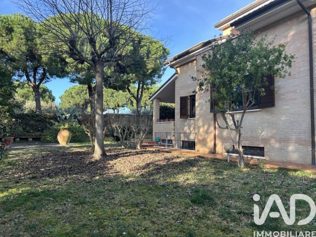 Casa in vendita a Marche, Macerata