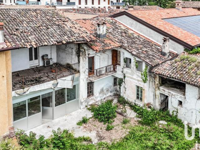 Casa in vendita a Calcinato, Lombardia