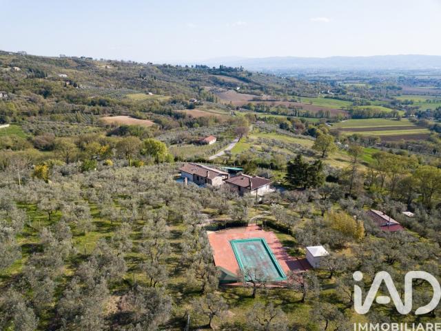 Casa in vendita a Assisi, Umbria