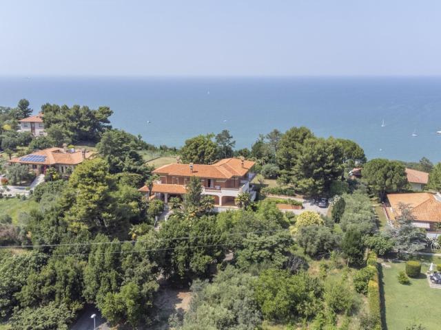 Casa in vendita a Marche, Ancona