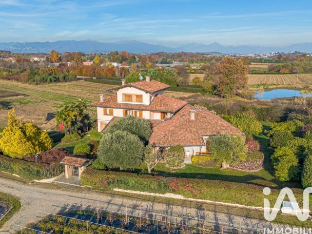 Casa in vendita a Minoprio, Vertemate con Minoprio