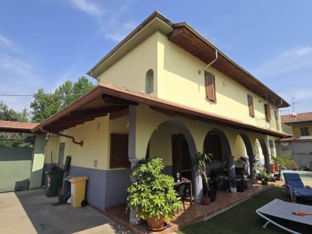 Villa Indipendente in vendita a Piemonte, Vercelli