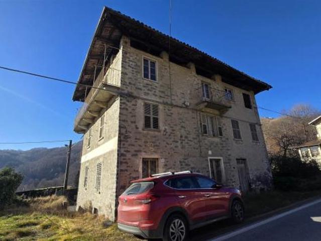 Villa Indipendente in vendita a Piemonte, Biella