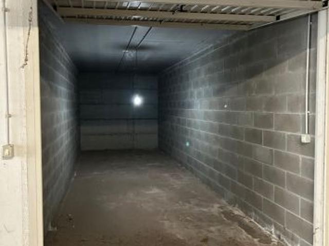 Box in vendita a Merlin, Chatillon
