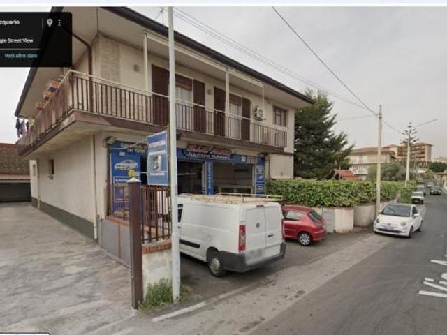 Capannone in vendita a Catania, Sicilia