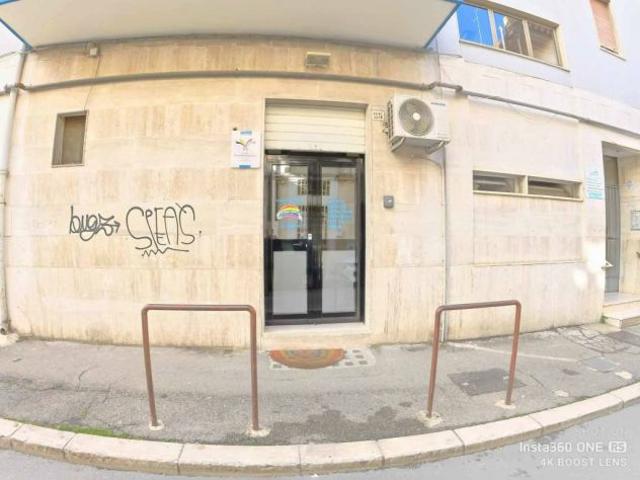 Ufficio in vendita a Puglia, Foggia