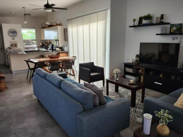 Vendo / alquilo hermosa residencia en Punta Barco Viejo