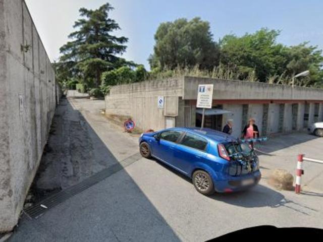 Capannone in vendita a Arenzano, Liguria