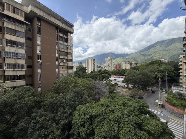Apartamento en venta en Sector La Urbina, Caracas