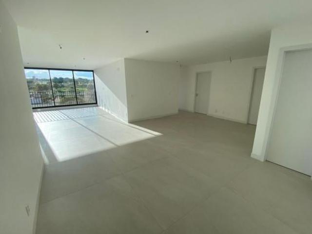Apartamento venda em Região Geográfica Imediata do Distrito Federal, Região Integrada de Desenvolvimento do Distrito Federal e Entorno