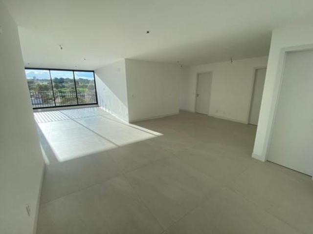 Apartamento venda em Região Geográfica Imediata do Distrito Federal, Região Integrada de Desenvolvimento do Distrito Federal e Entorno