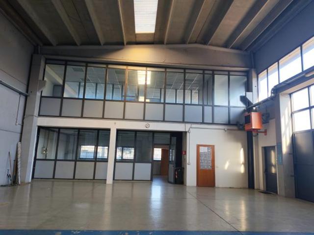 Capannone in vendita a Mesero, Lombardia