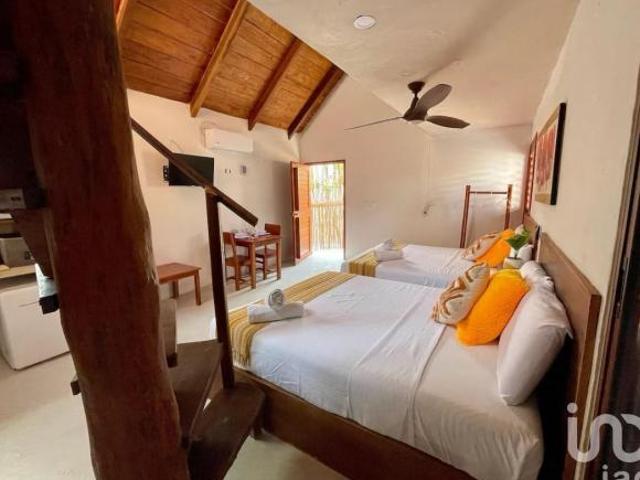 VENDO CASA CHALET EN MADERA A METROS DE LA PLAYA EN LA ISLA DE HOLBOX, Q.ROO