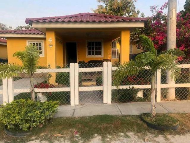 VENDO CASA EN RIO HATO STA CLARA