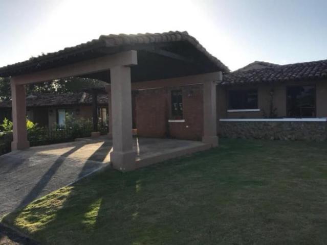 Vendo casa en villas del cubita