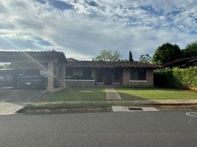 Vendo casa en villas del cubita