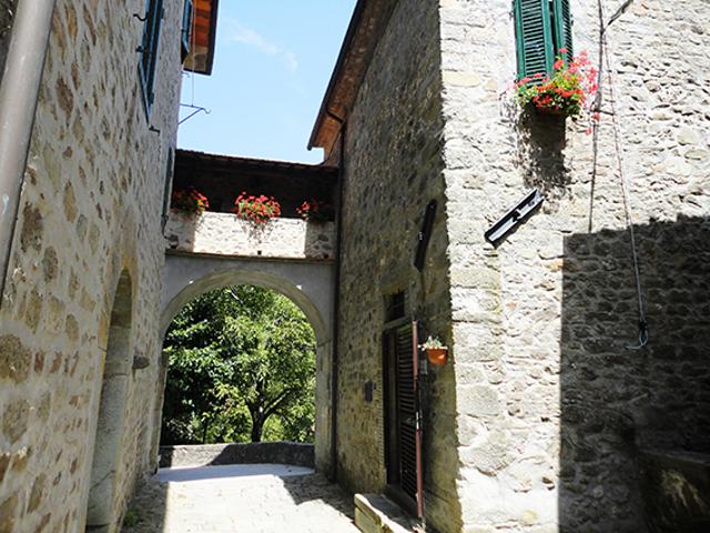 Villa Indipendente in vendita a Uzzano E Castello, Pistoia