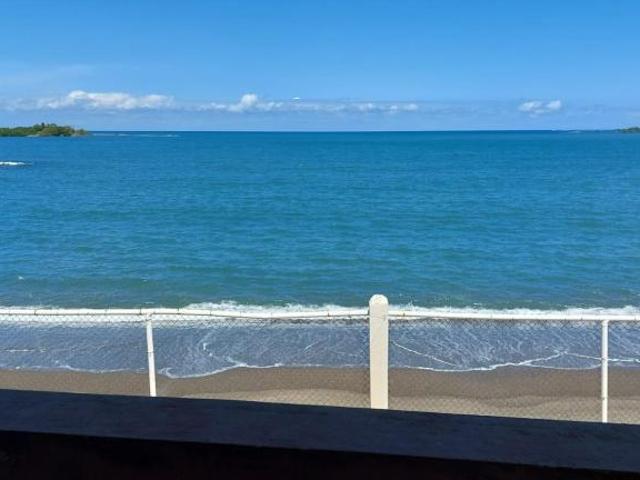Vendo Casa y terreno frente al Mar Nombre de Dios Colon M.M