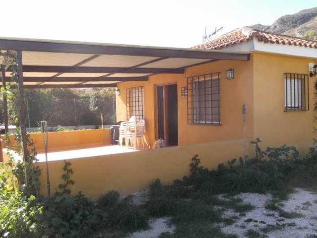 Casa en alquiler en la Marina Baixa, Valencia