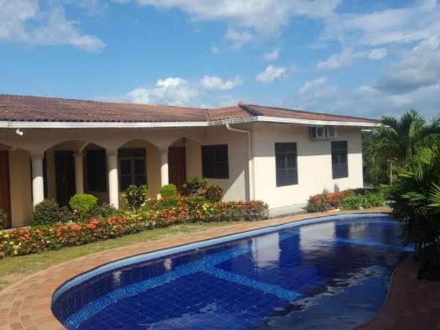 Vendo condominio en david