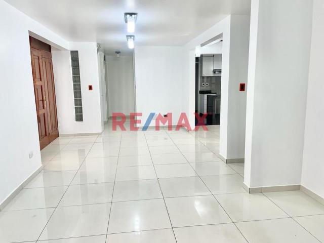 Departamento venta en Santiago De Surco, Lima Metropolitana
