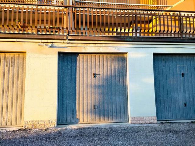 Box in vendita a Izzalini, Umbria