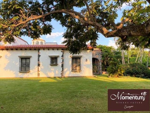 Vendo Hacienda estilo Colonial en Exclusivo fraccionamiento Lomas de Cocoyoc en Morelos