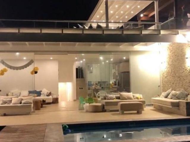 Vendo Hermosa Casa de Playa Vta al Mar, en Cond. Mikonos, Asia