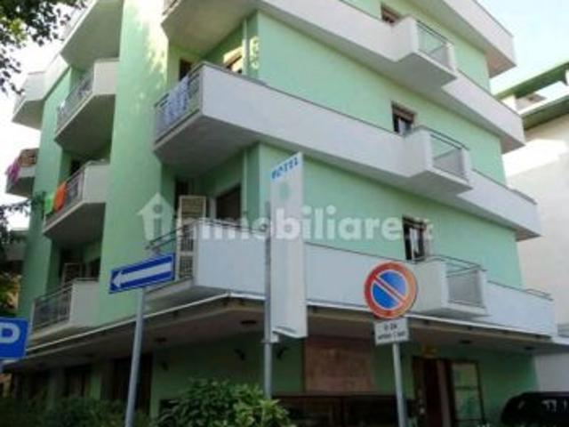 Locale Commerciale in vendita a Bellaria, Reggio Emilia