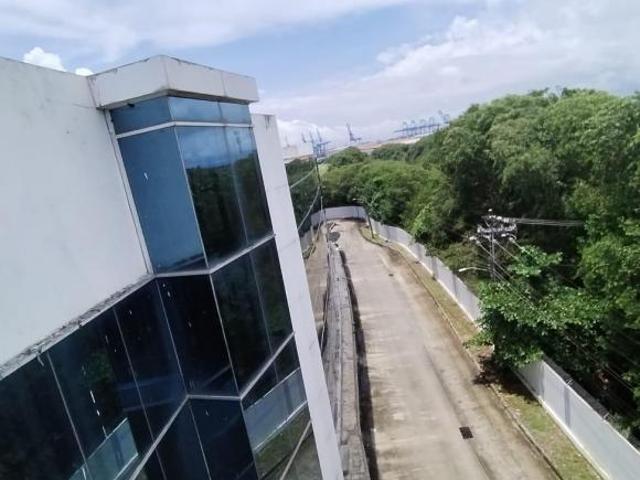 Vendo local comercial zona libre colon