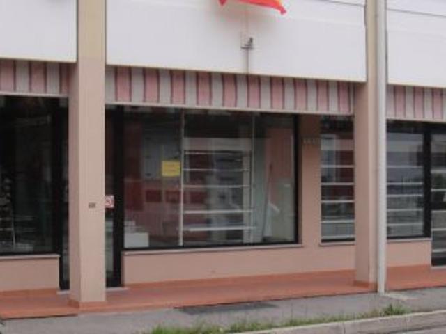 Locale Commerciale in vendita a Staranzano, Friuli-Venezia Giulia