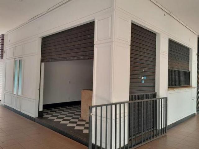 Ponto Comercial venda em SQN 303, Plano Piloto