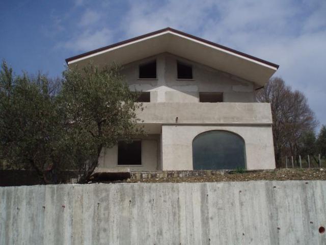 Villa Indipendente in vendita a Melizzano, Campania