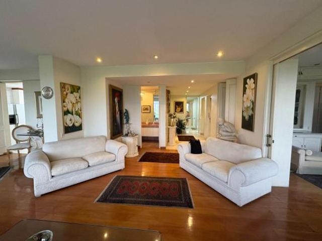 Vendo muy lindo Departamento en Coronel Portillo frente al Golf