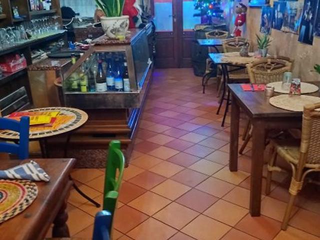 Locale Commerciale in vendita a Spotorno, Liguria