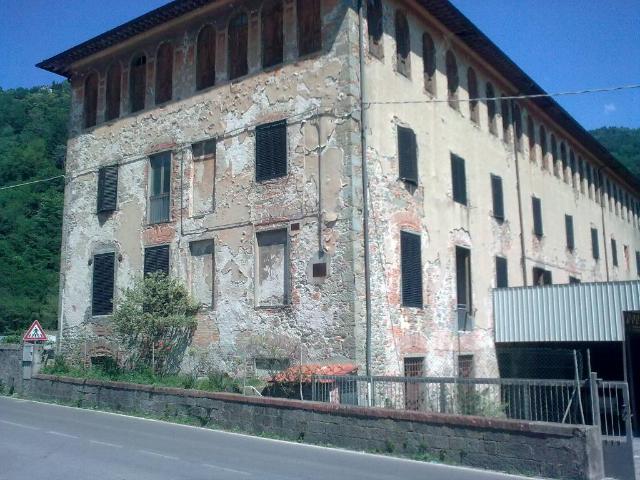 Palazzo in vendita a Pescia, Fibbialla