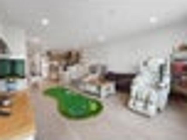 Apartment for sale in Newmarket