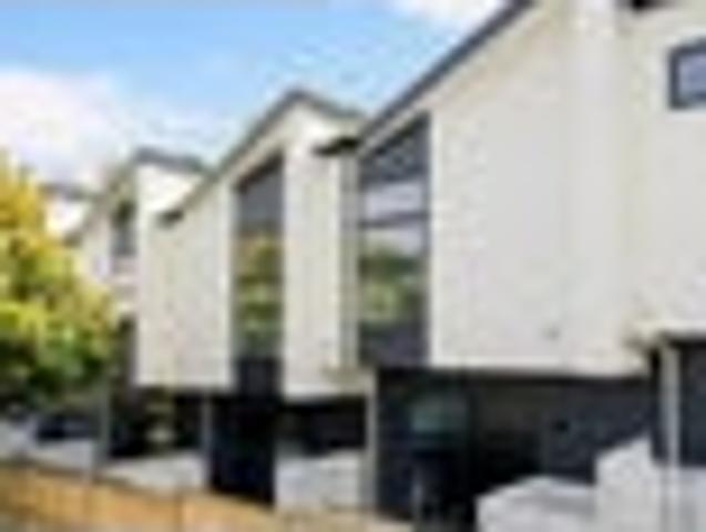 Townhouse for sale in Mount Wellington, Oroua County