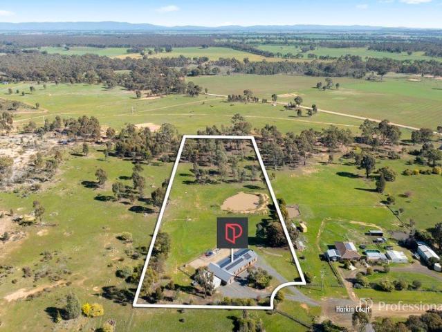 House for sale in Victoria