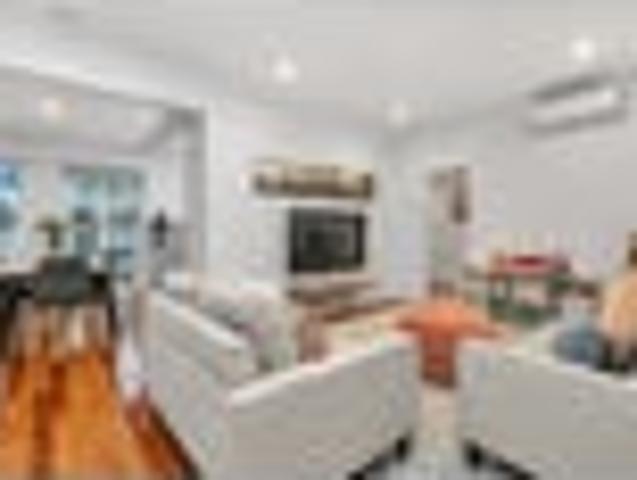 House for sale in Bayswater