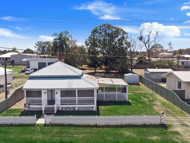 House for sale in Howard