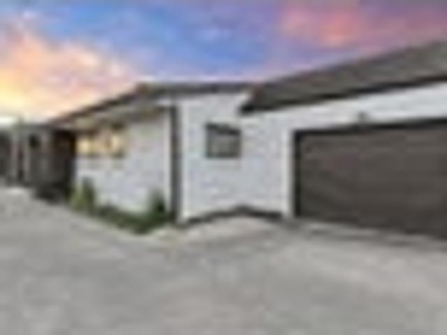 Apartment for sale in Kelston, Oroua County