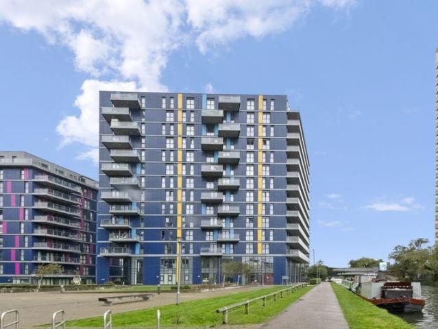 Apartment for rent in Alperton, Greater London