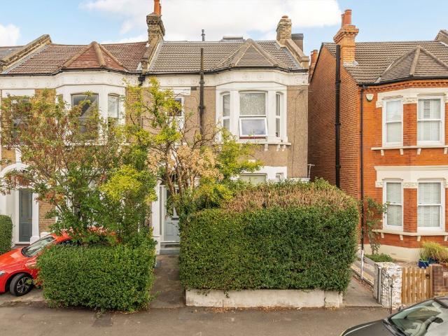 Apartment for rent in Penge, Greater London